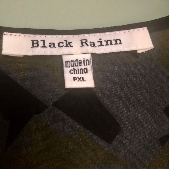 NWT Short Sleeve Blouse Shirt Geometric Pattern - Picture 6 of 8